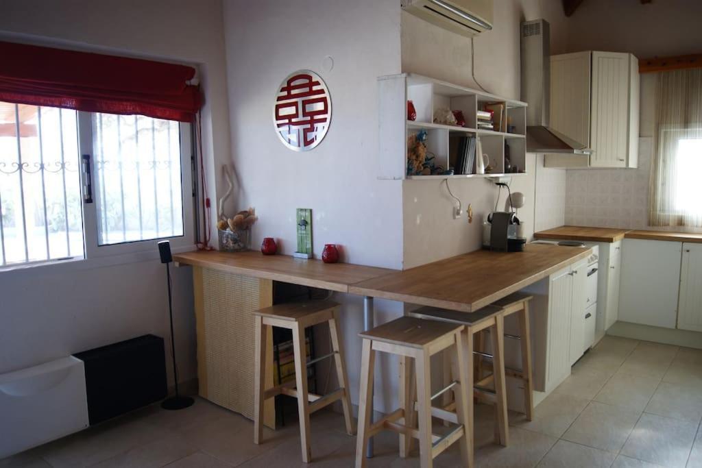 House By The Sea At Skaloma, Loutraki Villa Limni Vouliagmenis Exterior foto